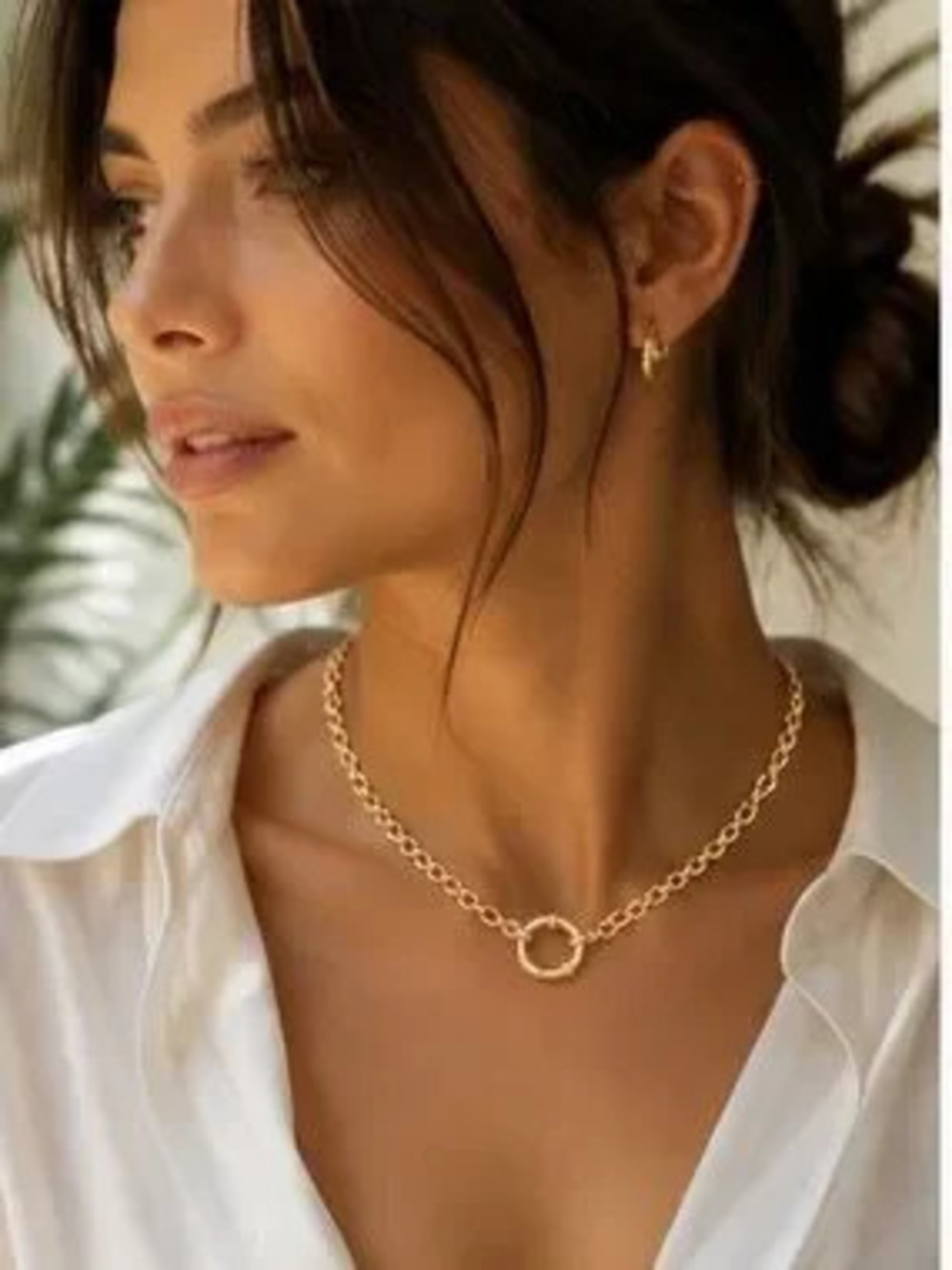 Gold Circular Clasp Chain Necklace Minimalist Luxury Jewelry